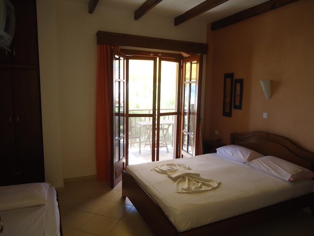 Stavros House Apartamento Sarti Habitación foto